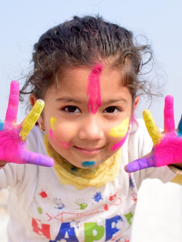 Enfant qui peint ©yohoprashant